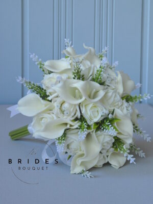 Modern bridal bouquet with calla lily and roses