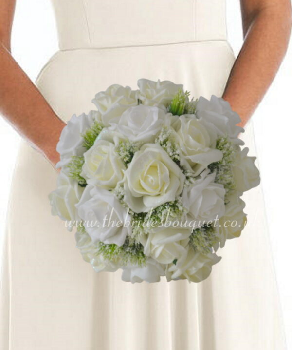 winter wedding bouquet christmas brides flowers