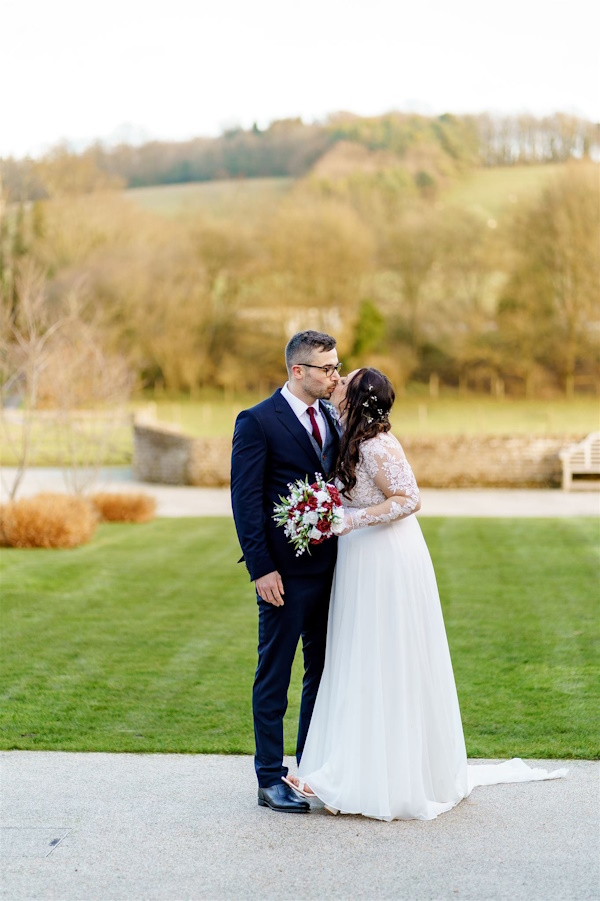 real-life-brides-flowers-review-and-photo-the-brides-bouquet-uk-callum-becky-december-burgundy-wedding-flowers-1