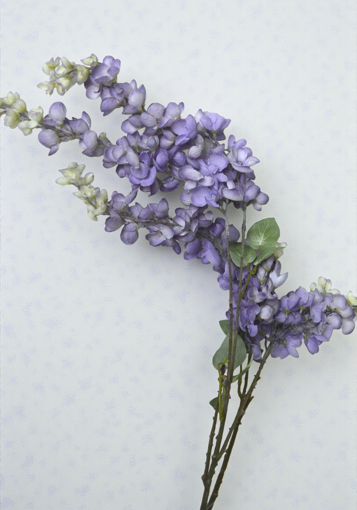 lilac purple high quality trailing silk wisteria blooms